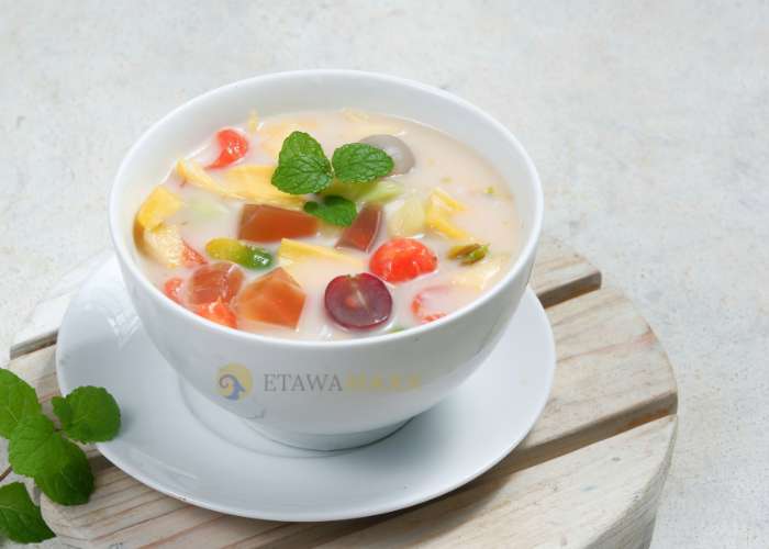Resep es campur modern dengan susu kambing Etawa yang segar dan sehat. Pelajari cara membuatnya & manfaatnya.